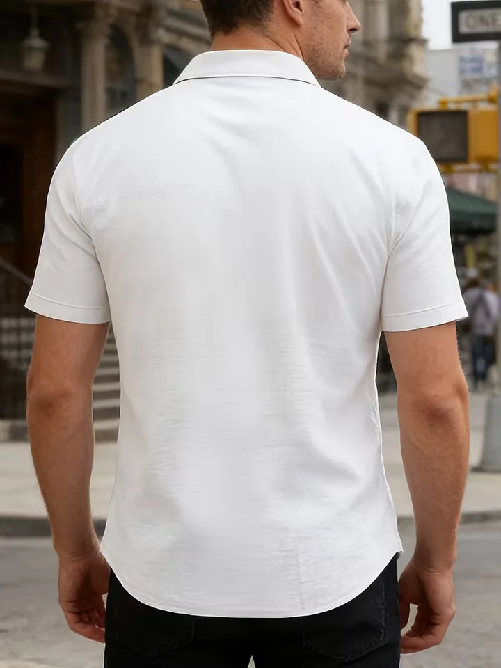 Zomers heren linnen overhemd, regular fit met borstzakken en button-up sluiting.
