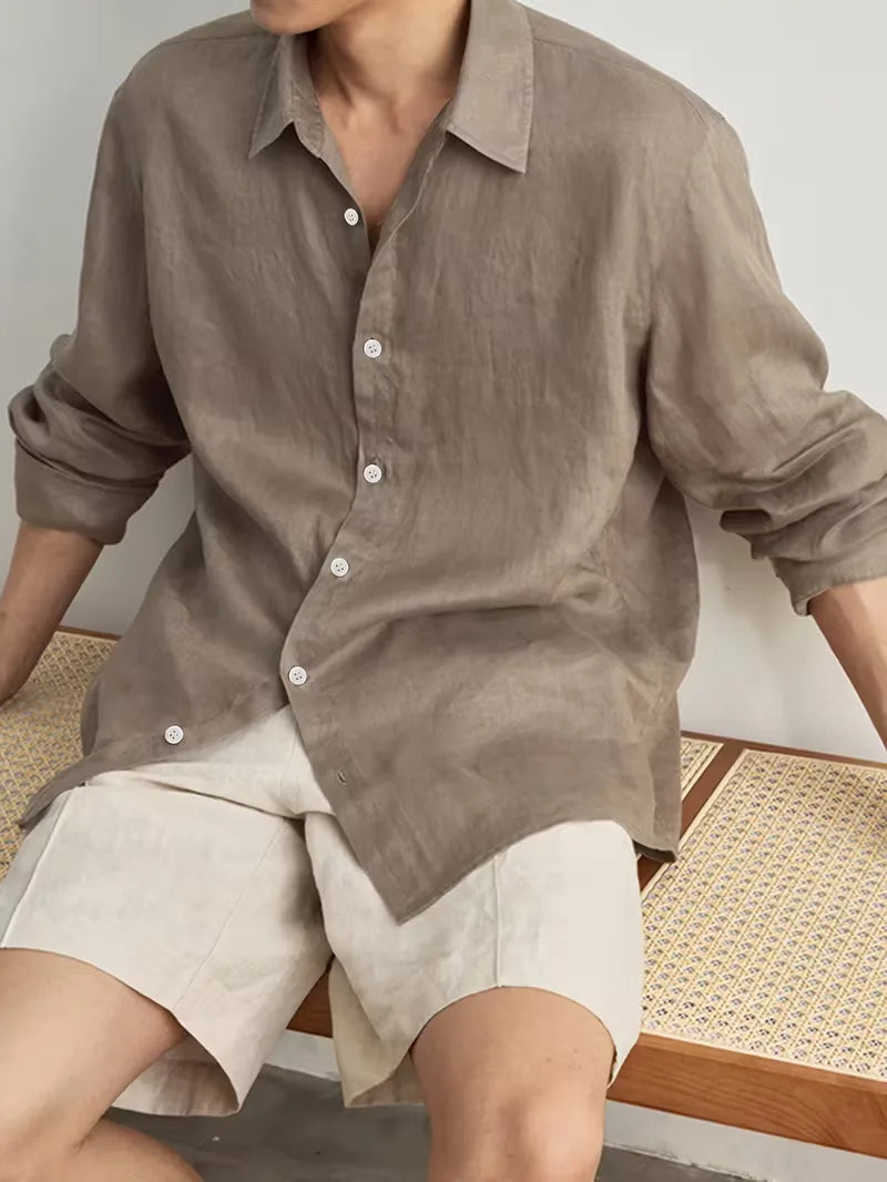 Comfortabel heren shirt met lange mouwen en V-hals, perfect voor een smart-casual look. Ideaal voor herfst.