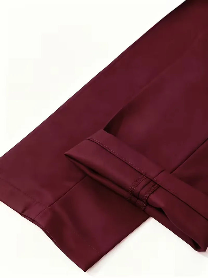 Zakelijk herenpak slim fit, tweedelig, met een strakke pasvorm voor een zelfverzekerde uitstraling.