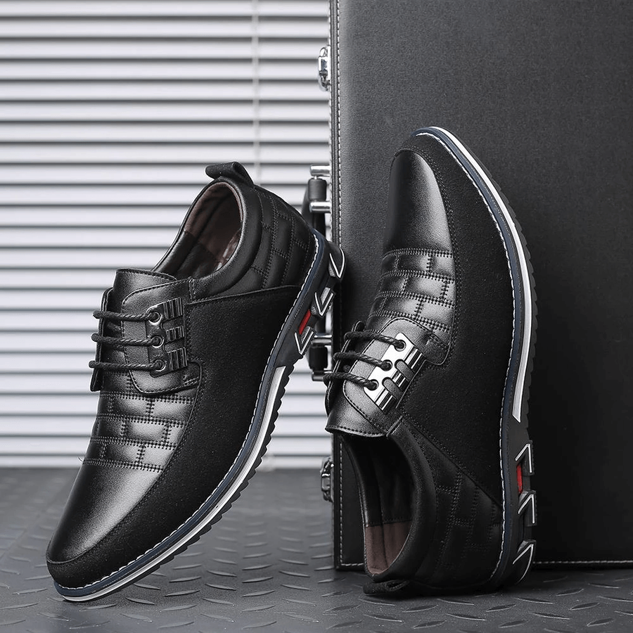 Comfortabele hybride schoenen voor heren, perfect voor een lange dag op kantoor.