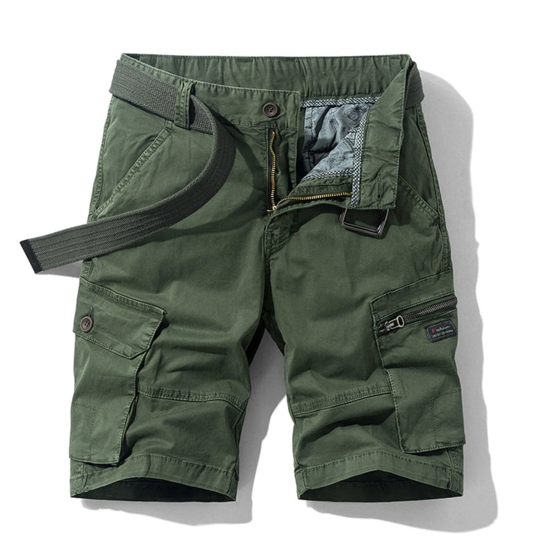 Comfortabele oranje heren cargo shorts, ideaal voor een casual look en buitenleven. Robuuste stof met praktische zakken.