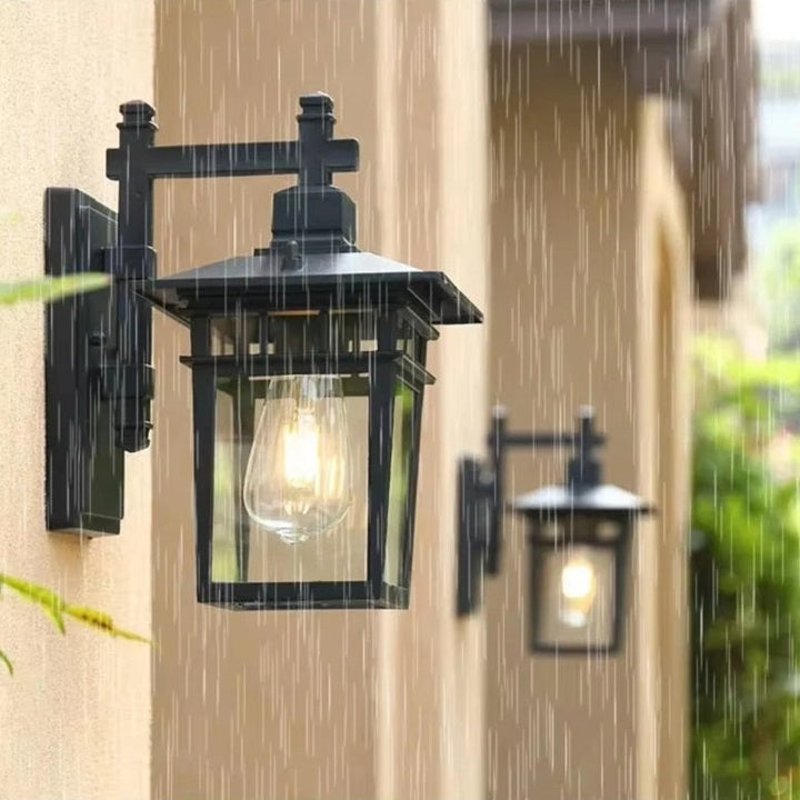 Duurzame buitenlamp, robuuste lantaarn voor aan de gevel. Waterdicht en weerbestendig.