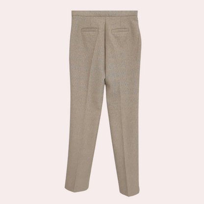Elegante 3-delige dames zomerset in khaki: pantalon, gilet en blazer. Stijlvol en veelzijdig voor elke gelegenheid.