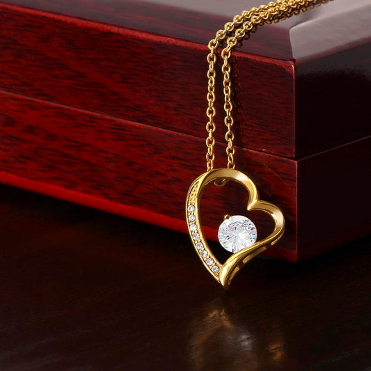 "Elegante Amara Hart Ketting met fijn hartontwerp, verstelbare lengte en hoogwaardige vergulding, ideaal damesaccessoire."