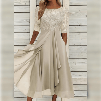 Elegante comfortjurk voor dames in luchtige stof, chique design met zachte pasvorm, veelzijdig voor elke gelegenheid.