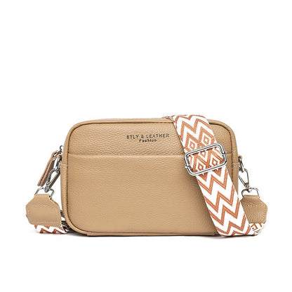 "Elegante compacte schoudertas van vegan leer, 22x15x8 cm, beschikbaar in beige, blauw, groen, khaki, zwart voor dames."