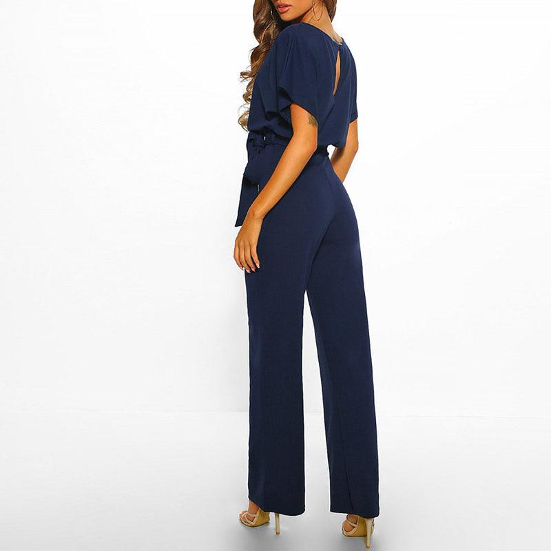 "Elegante dames jumpsuit met brede pijpen, korte mouwen en riem, ideaal voor zowel formele als casual gelegenheden."