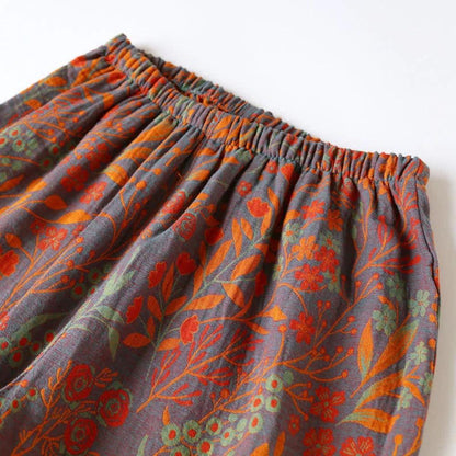 "Elegante dames loungewear set met grijs bloemenpatroon, comfortabel huispak voor ultiem thuiscomfort in alle seizoenen."