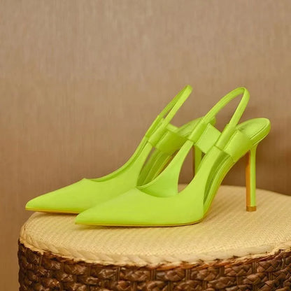Elegante dames slingback pumps met puntige neus, hoge hak en comfortabel voetbed; perfect voor elke stijlvolle gelegenheid.