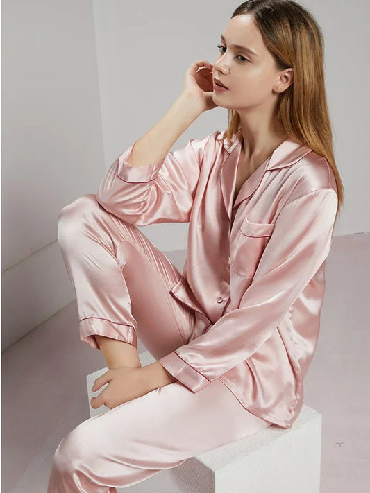 "Elegante dames zijde pyjama, ademend en huidvriendelijk, met zachte en glanzende finish, ideaal voor loungewear."
