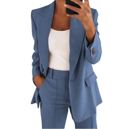 Elegante damesblazer set met colbert en pantalon in diverse kleuren, perfect voor zakelijke en formele gelegenheden.