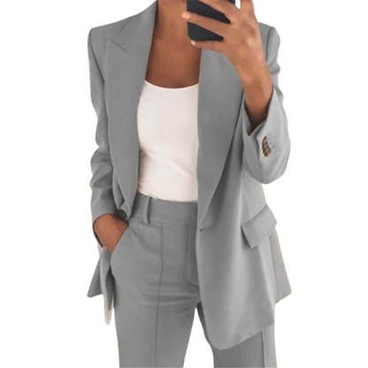 Elegante damesblazer set met colbert en pantalon in diverse kleuren, perfect voor zakelijke en formele gelegenheden.