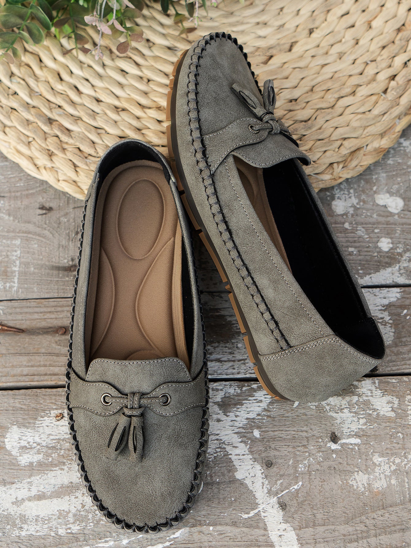 "Elegante damesmocassins met tassels in klassiek ontwerp, comfortabel voetbed voor dagelijks gebruik."