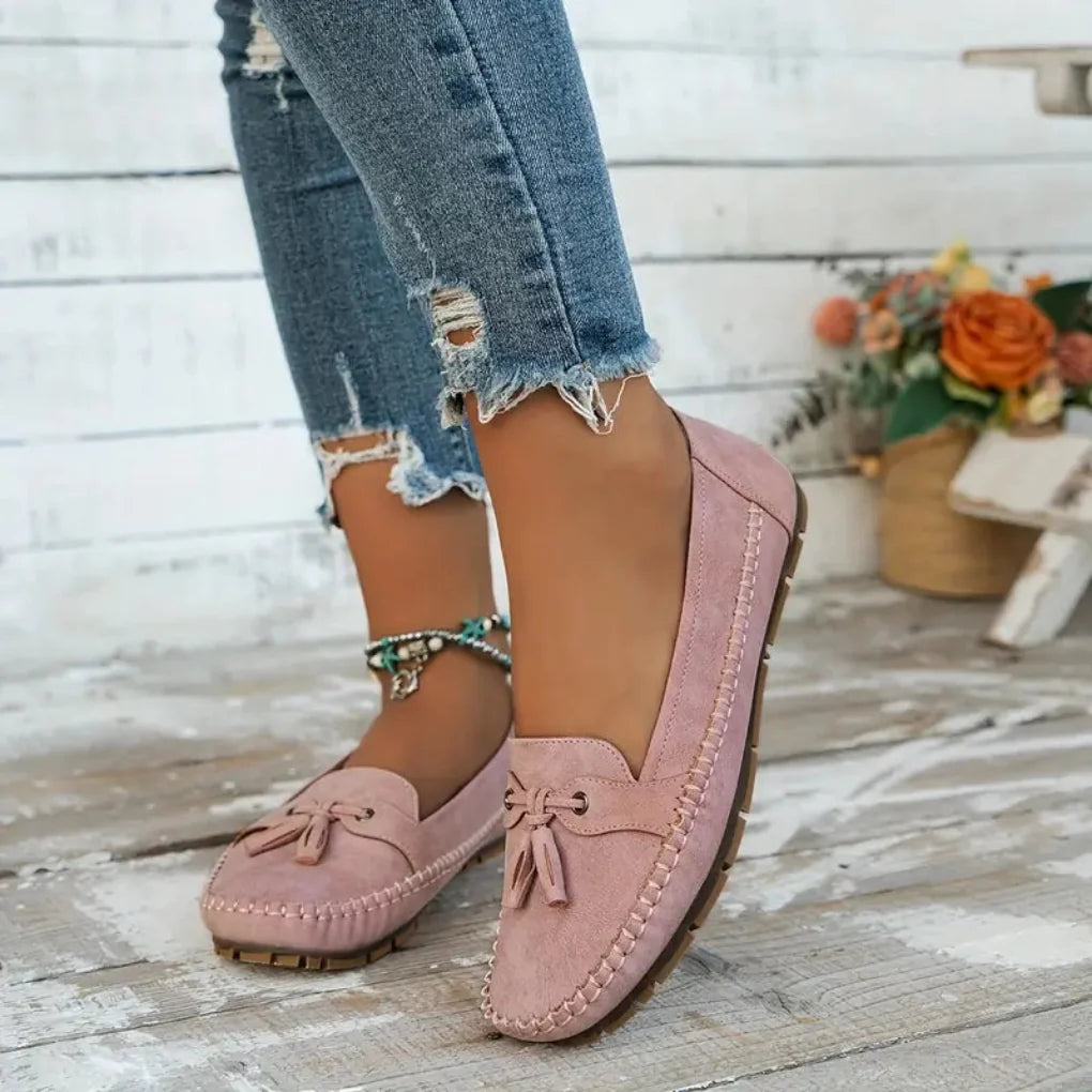 Dames mocassins marineblauw, instapmodel, comfortabel en elegant voor dagelijks gebruik.
