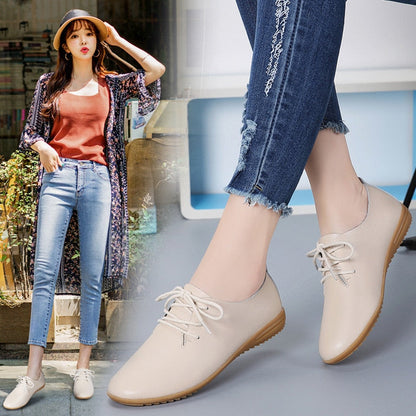 "Elegante damesnette schoen, beige, verfijnd design, comfortabele pasvorm, ideaal voor kantoor of avondje uit."