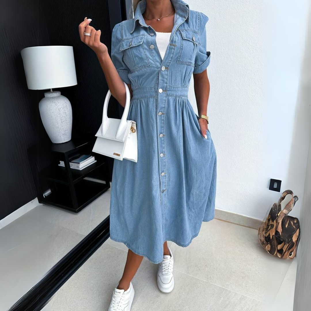 Elegante denim jurk voor dames met comfortabele pasvorm, stijlvolle snit, ideaal voor elke gelegenheid en modieus gebruik.