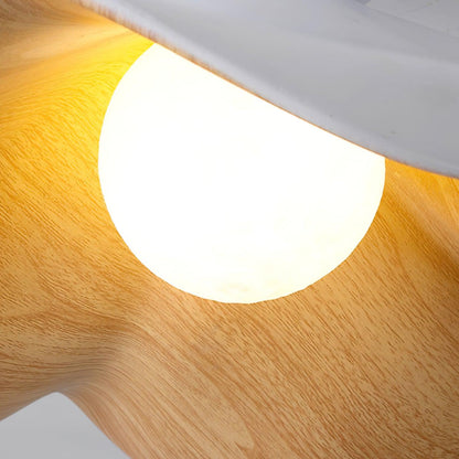 "Elegante ElementBois hanglamp van hout en hars met lotus ontwerp, straalt warme verlichting uit, ideaal voor elke ruimte."