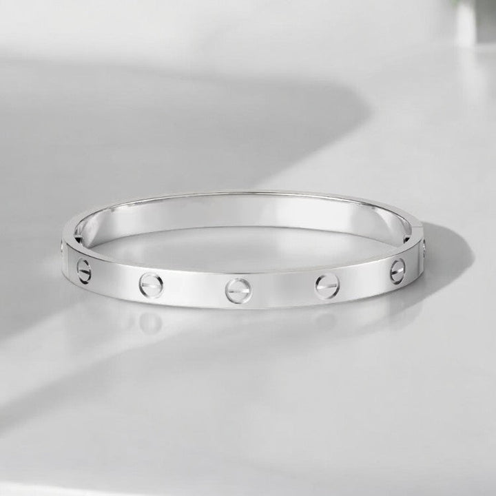 Veelzijdige gouden damesarmband, ideaal voor alledaagse elegantie en speciale gelegenheden.