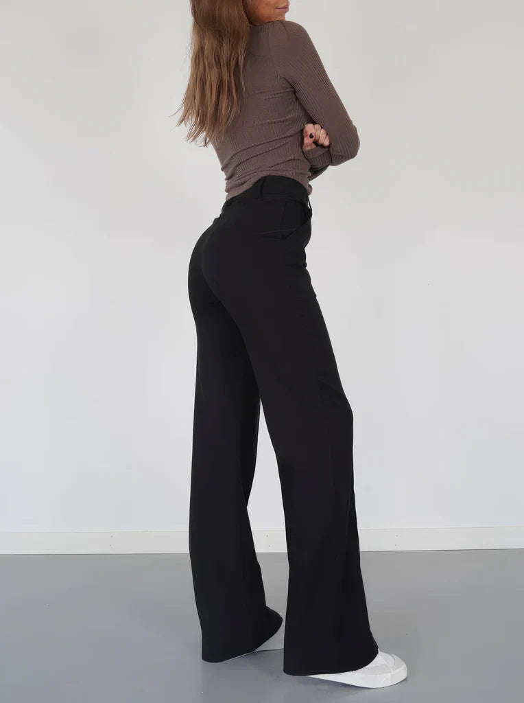 "Elegante grijze damesbroek met slim-fit en wijde pijpen van duurzame polyester voor zowel casual als formele looks."