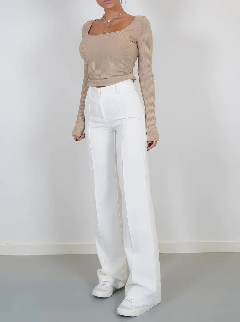 "Elegante grijze damesbroek met slim-fit en wijde pijpen van duurzame polyester voor zowel casual als formele looks."