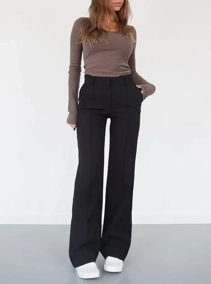 "Elegante grijze damesbroek met slim-fit en wijde pijpen van duurzame polyester voor zowel casual als formele looks."