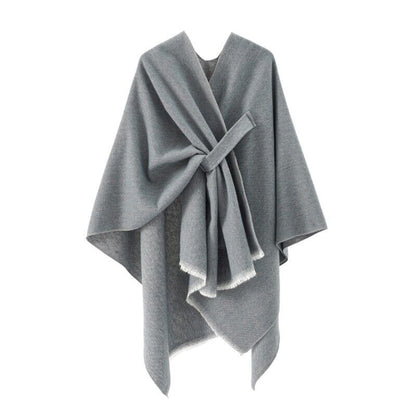 "Elegante katoenen poncho, stijlvolle cape in marineblauw, perfect voor dagelijks en formeel gebruik, lichtgewicht ontwerp."