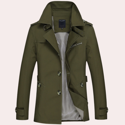 "Elegante khaki trenchcoat heren, klassiek design, geschikt voor lente en herfst, stijlvolle herenjas, modieuze keuze"