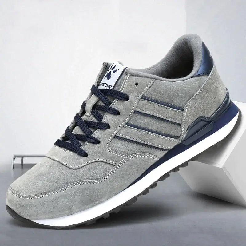 "Elegante klassieke herensneakers in blauw, grijs en zwart, stijlvol ontwerp voor casual en chique looks, comfortabel en veel