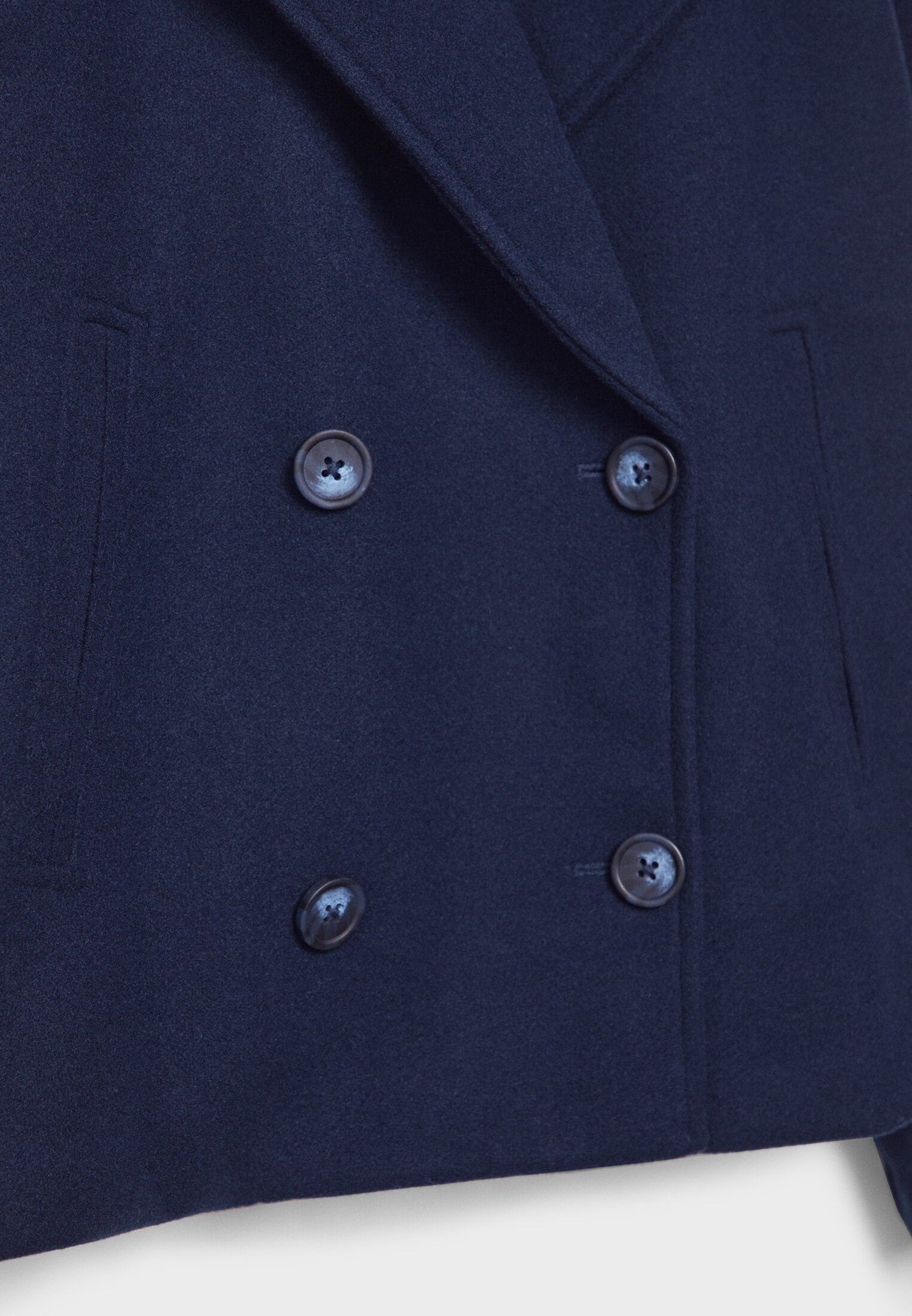 "Elegante korte double-breasted jas van luxe wolmix stof, cropped lengte, knoopsluiting, stijlvol en tijdloos design."