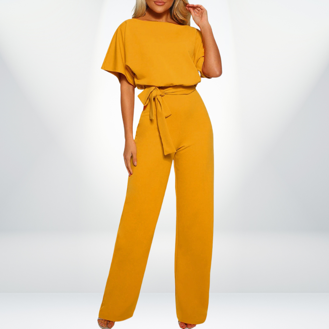 "Elegante luchtige Saphire jumpsuit, blauw, met flatterende pasvorm en ademende stof, geschikt voor elke gelegenheid."