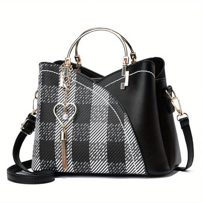 "Elegante luxe leren handtas met stijlvol kleurblokontwerp en kwastjes, perfect voor de moderne vrouw, frontaal gezien."