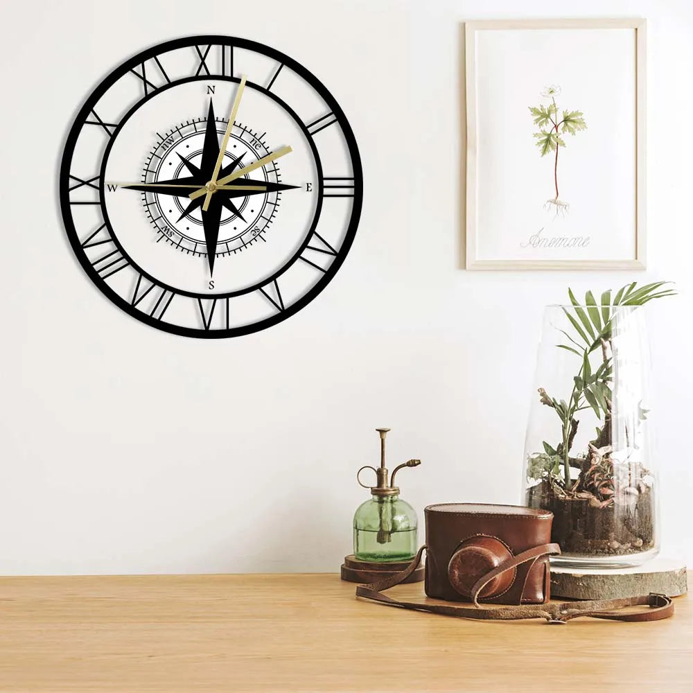 "Elegante nautische kompaswandklok met windroosontwerp, rond en stijlvol, 30cm, perfect voor elk interieur."