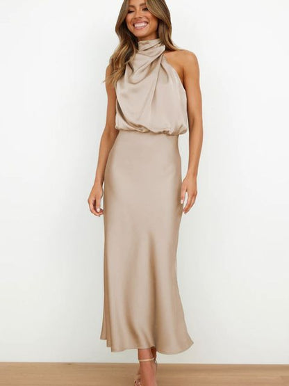 "Elegante off-shoulder satijnen cocktailjurk, mouwloos, nauwsluitend, maxi-lengte, geschikt voor avondfeesten."