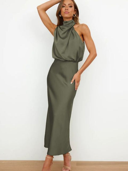 "Elegante off-shoulder satijnen cocktailjurk, mouwloos, nauwsluitend, maxi-lengte, geschikt voor avondfeesten."