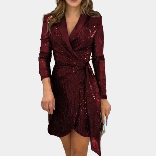 "Elegante rode blazerjurk met pailletten, diepe V-hals en ceintuur voor feestelijke gelegenheden, moderne en klassieke stijl.