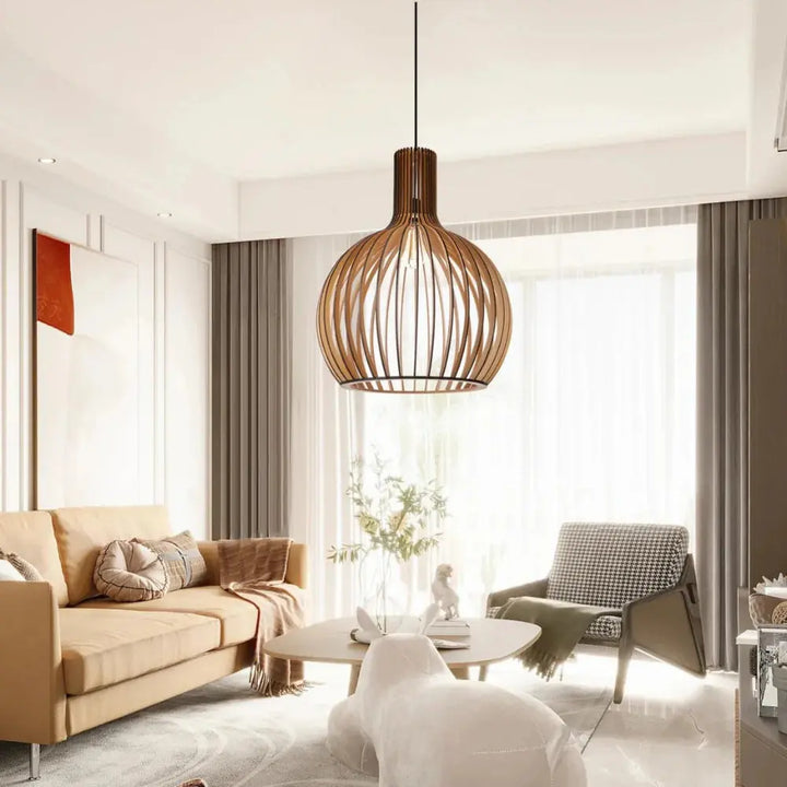 Moderne Scandinavische design hanglamp van hout, met E27 fitting. Elegante en minimalistische plafondverlichting.