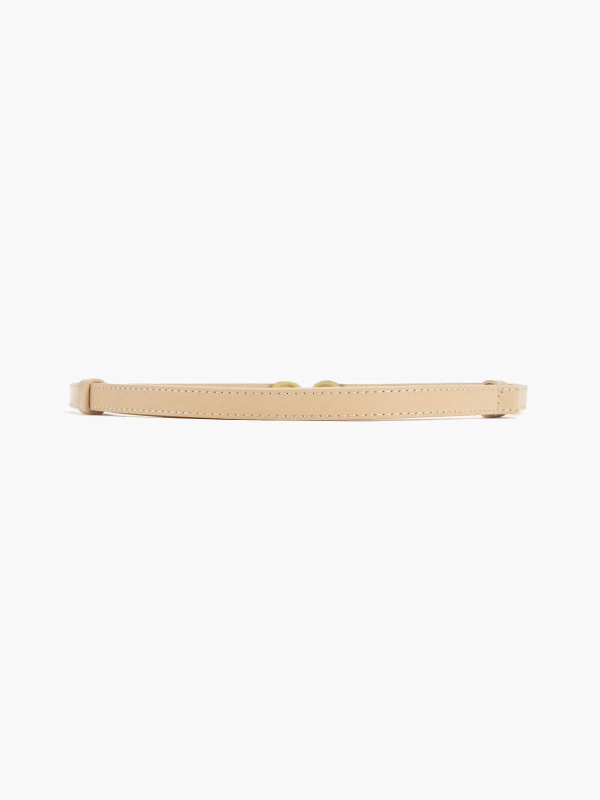 "Elegante smalle damesriem van leer met moderne gouden ringengesp, ideaal voor elke stijlvolle outfit"