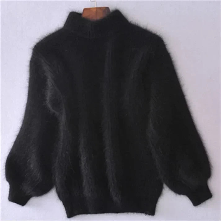 "Elegante vintage angora trui voor dames, zacht en luxe, beschikbaar in meerdere kleuren, perfect voor stijlvolle looks."