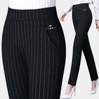 Elegante zwarte damesbroek met stretch, hoge taille en flatterende pasvorm, ideaal voor zowel formele als informele gelegenhe