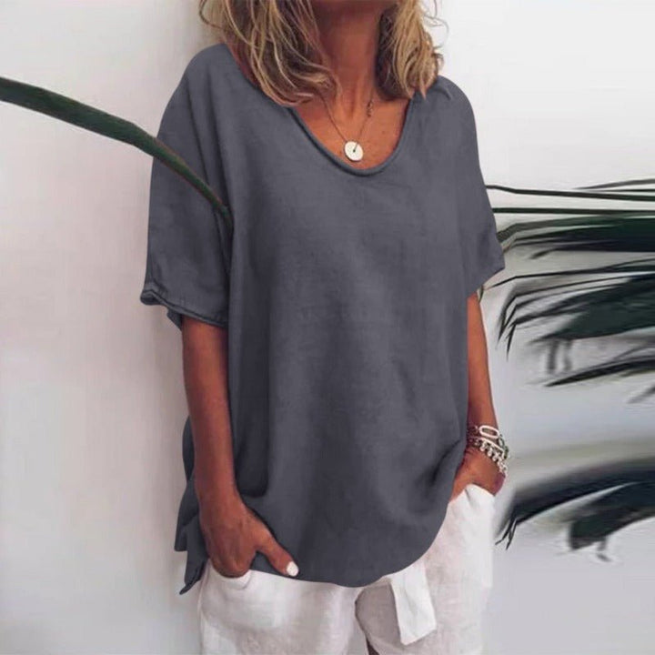 Trendy dames V-hals T-shirt, oversized model voor optimaal comfort in de zomer.