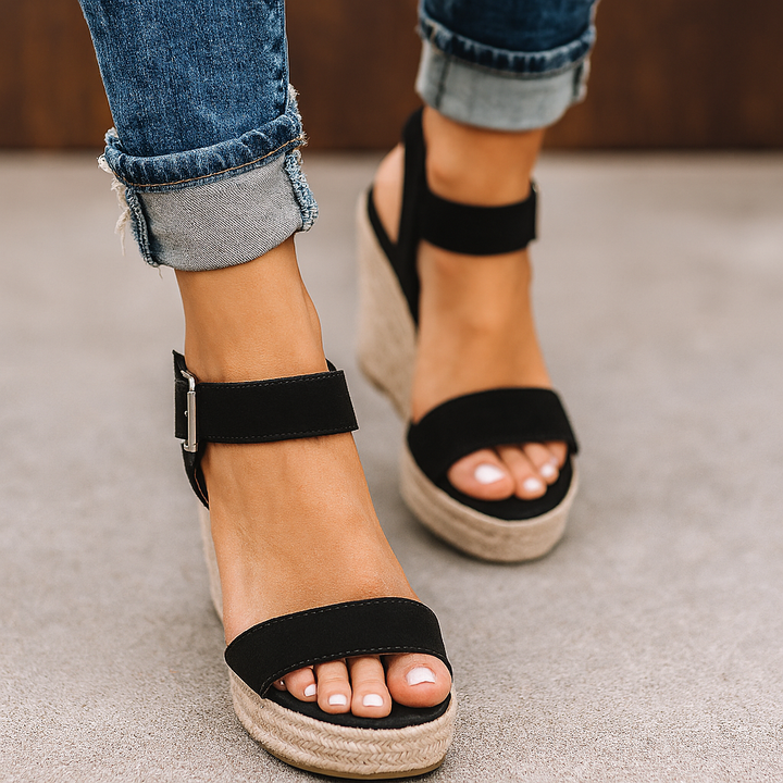 Comfortabele bruine dames orthopedische sandalen met zachte sleehak voor optimale voetondersteuning en zomerse elegantie.