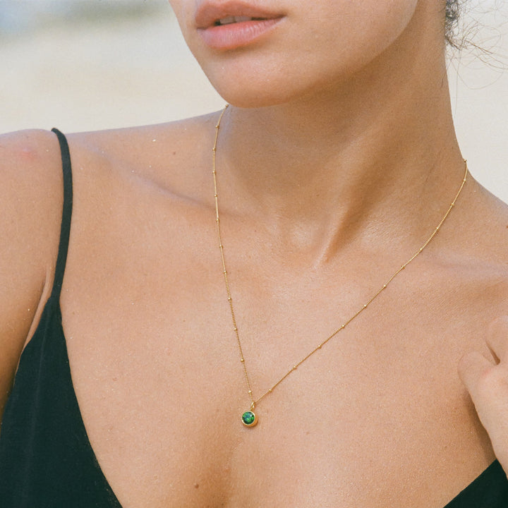 Zilveren Aurora ketting met edelsteen; de perfecte geboortesteen ketting als persoonlijk cadeau.
