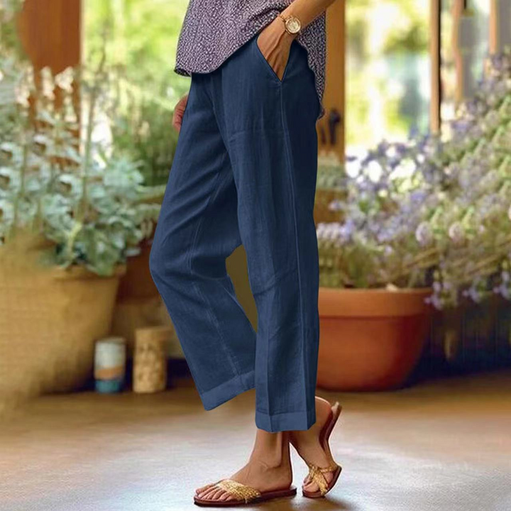 Dames cropped chino broek met hoge taille, comfortabel en trendy voor de zomer. Ideaal voor dameskleding.