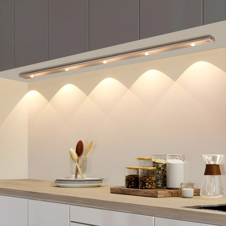 Draadloze LED bewegingssensor lamp voor slimme, energiezuinige verlichting in huis. Perfect voor elke ruimte.