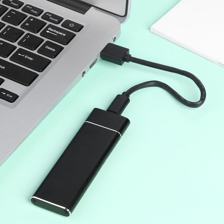 Externe SSD SpeedVault: ultrasnelle dataopslag via USB-C, ideaal voor backups en grote bestanden.