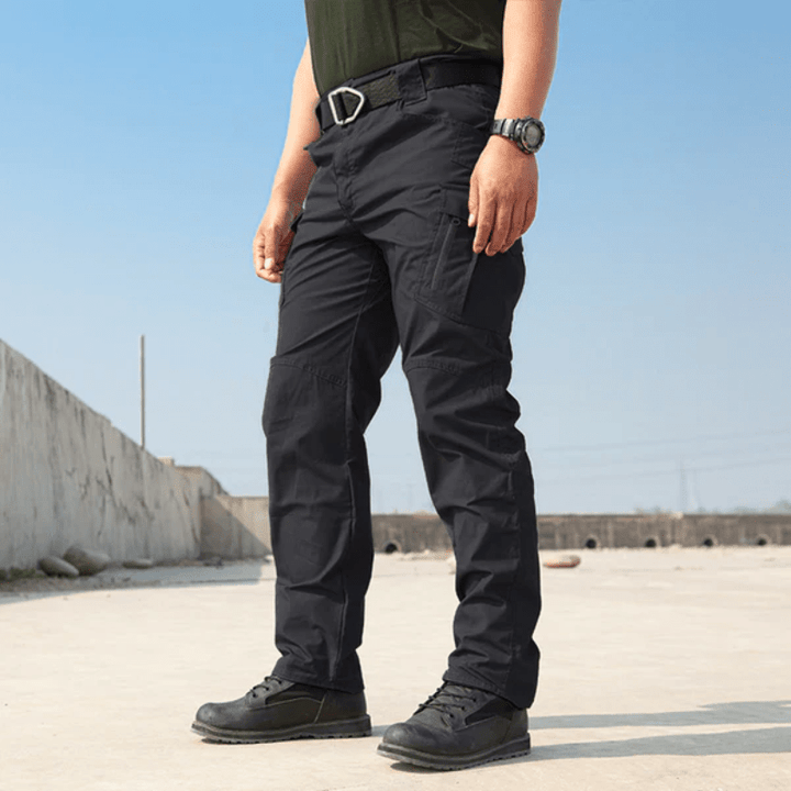Heren cargo broek met tactische zakken, duurzaam en waterdicht, functioneel voor elk avontuur.