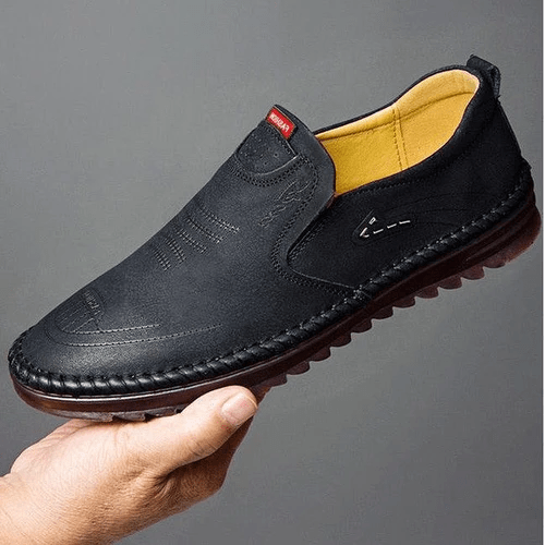 Zwarte orthopedische herenschoenen voor ultiem comfort en voetpijnverlichting, ideaal voor dagelijks gebruik.