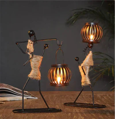 VintageMan retro kandelaar van metaal, een stijlvolle toevoeging voor sfeervolle woondecoratie.