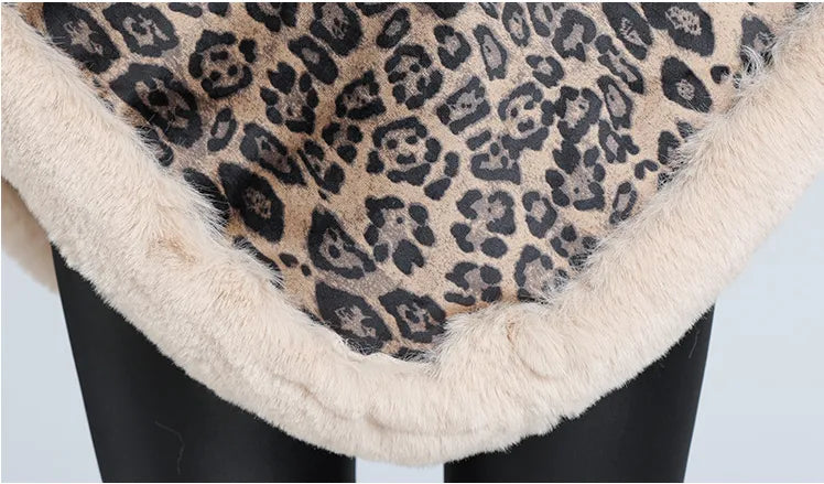 Zachte, gebreide damesponchotrui in multicolor, met losse pasvorm voor ultiem comfort en stijl.