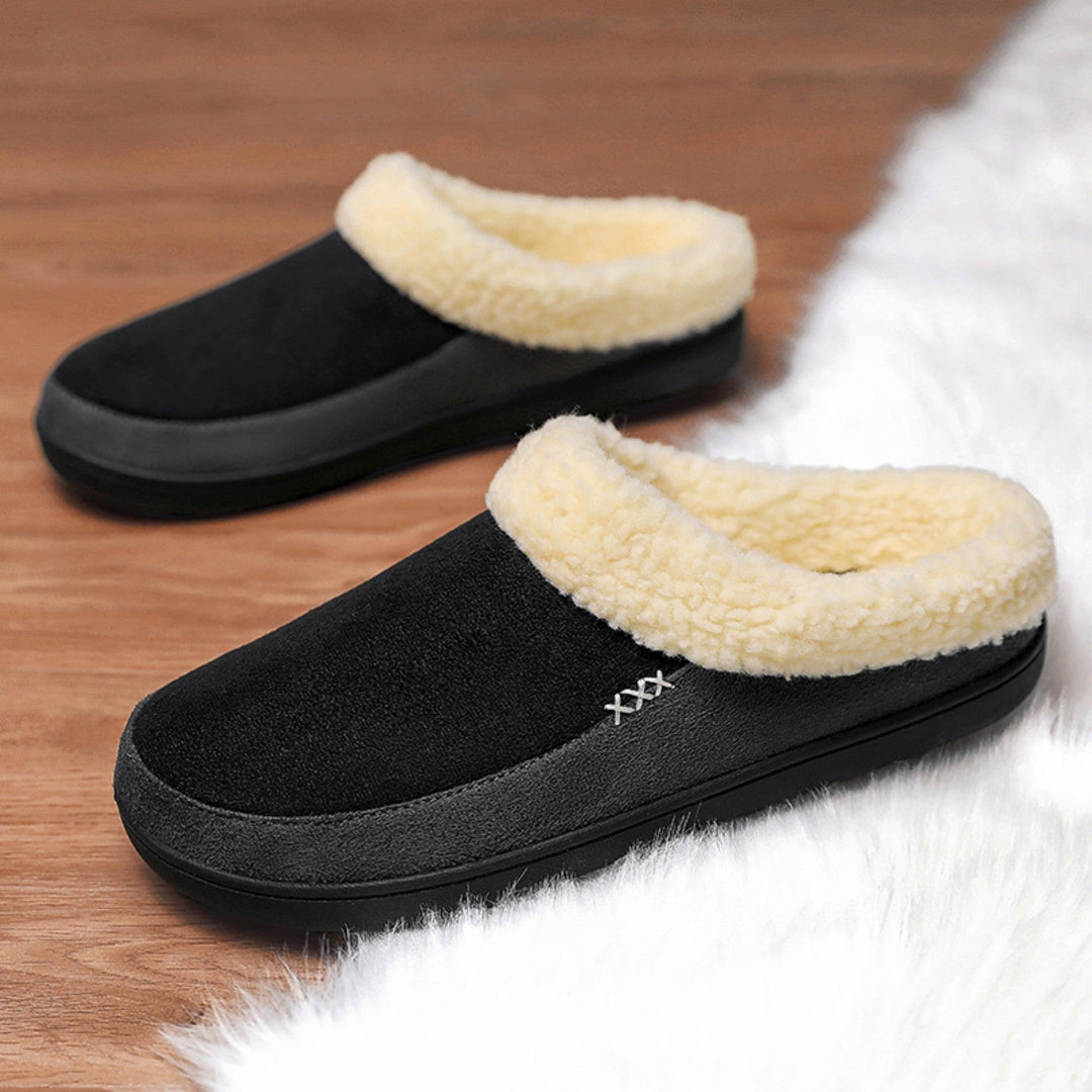 Comfortabele herenpantoffels in lichtbruin, perfect voor ontspanning. Warme huispantoffels voor de winter.